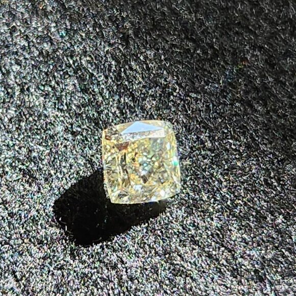 1.98 carat Fancy Light Yellow Lab Diamond Square Cushion Modified Brilliant - Picture 1 of 4